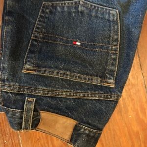 TOMMY HILFIGER high waisted blue jeans